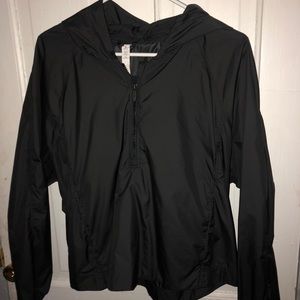 Lululemon black cropped quarter zip windbreaker